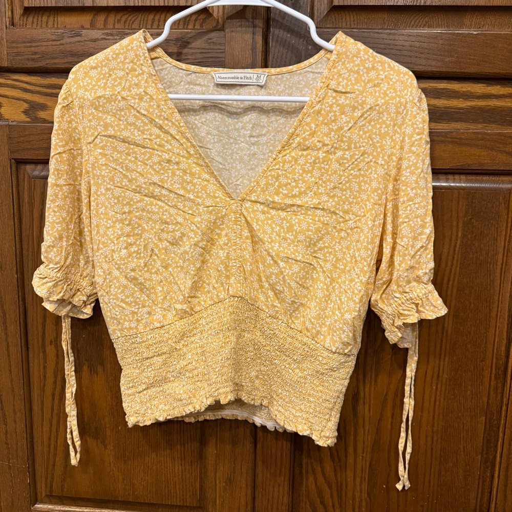 Abercrombie & Fitch Crop Top Blouse M Medium Smocked Yellow Floral Y2K